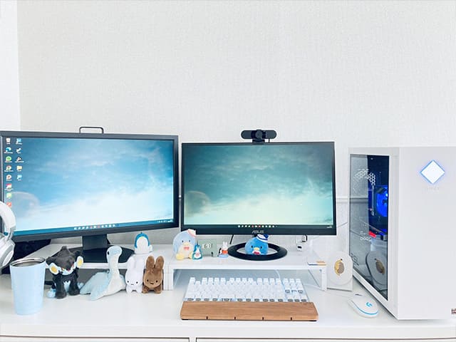デュアルモニターとPCデスクのセットアップ